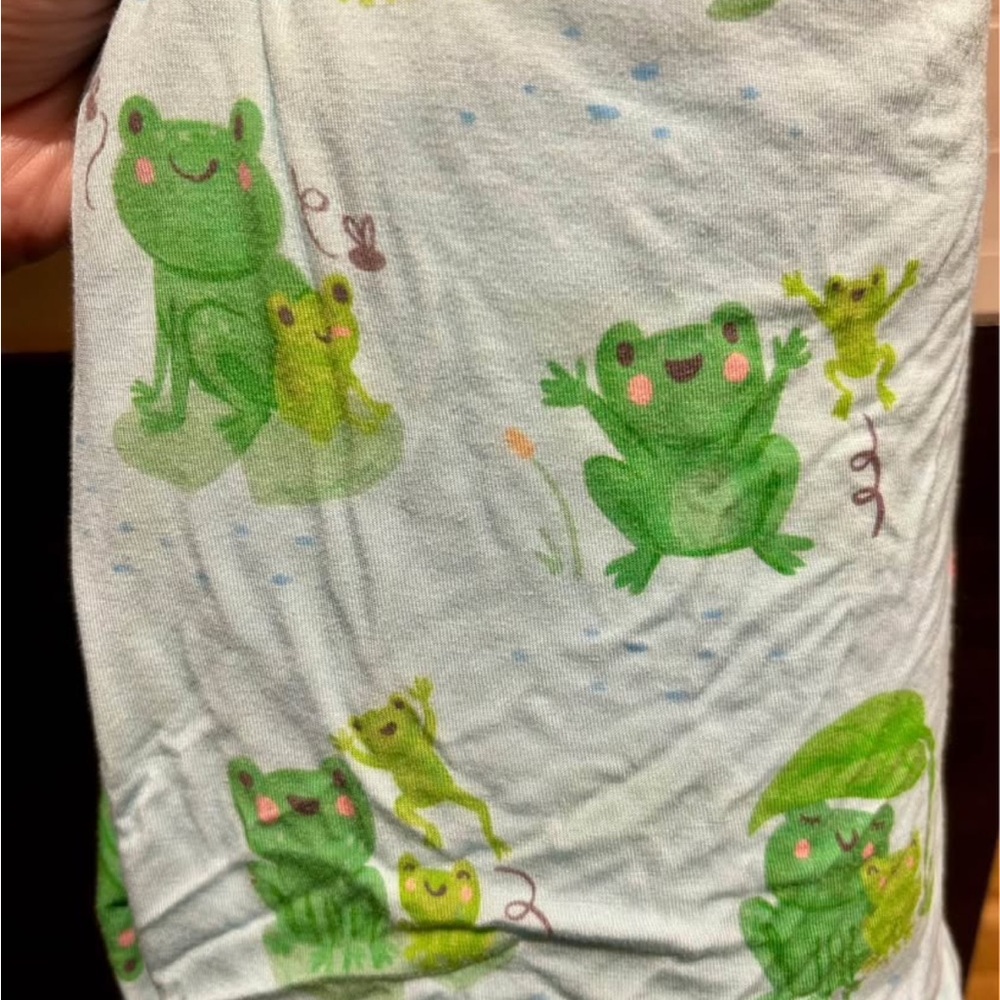 LS frog crib sheet